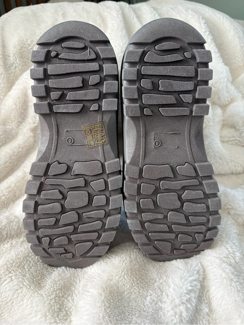 NWOT Black Faux Fur Trim Winter Snow Boots Waterproof Lug Sole Lace-Up, Sz: 6